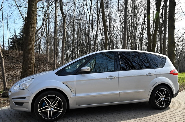 Ford S-Max cena 30900 przebieg: 230000, rok produkcji 2012 z Jasień małe 596